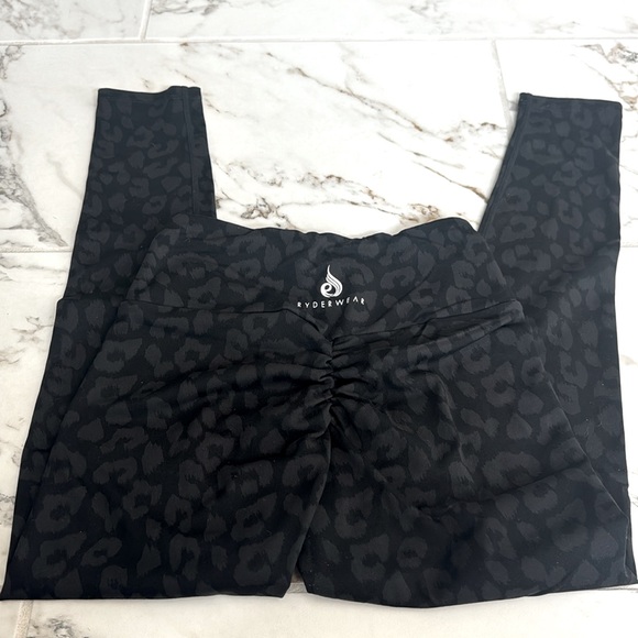 Ryderwear animal instinct backpack cheetah print scrunch booty medium M - Picture 4 of 4